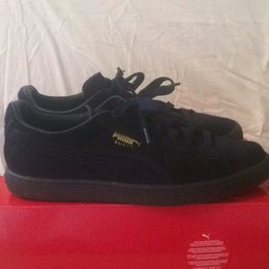 Men’s Puma sneakers